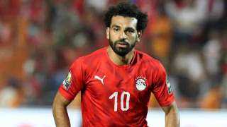 محمد صلاح والحيرة بين نادي...