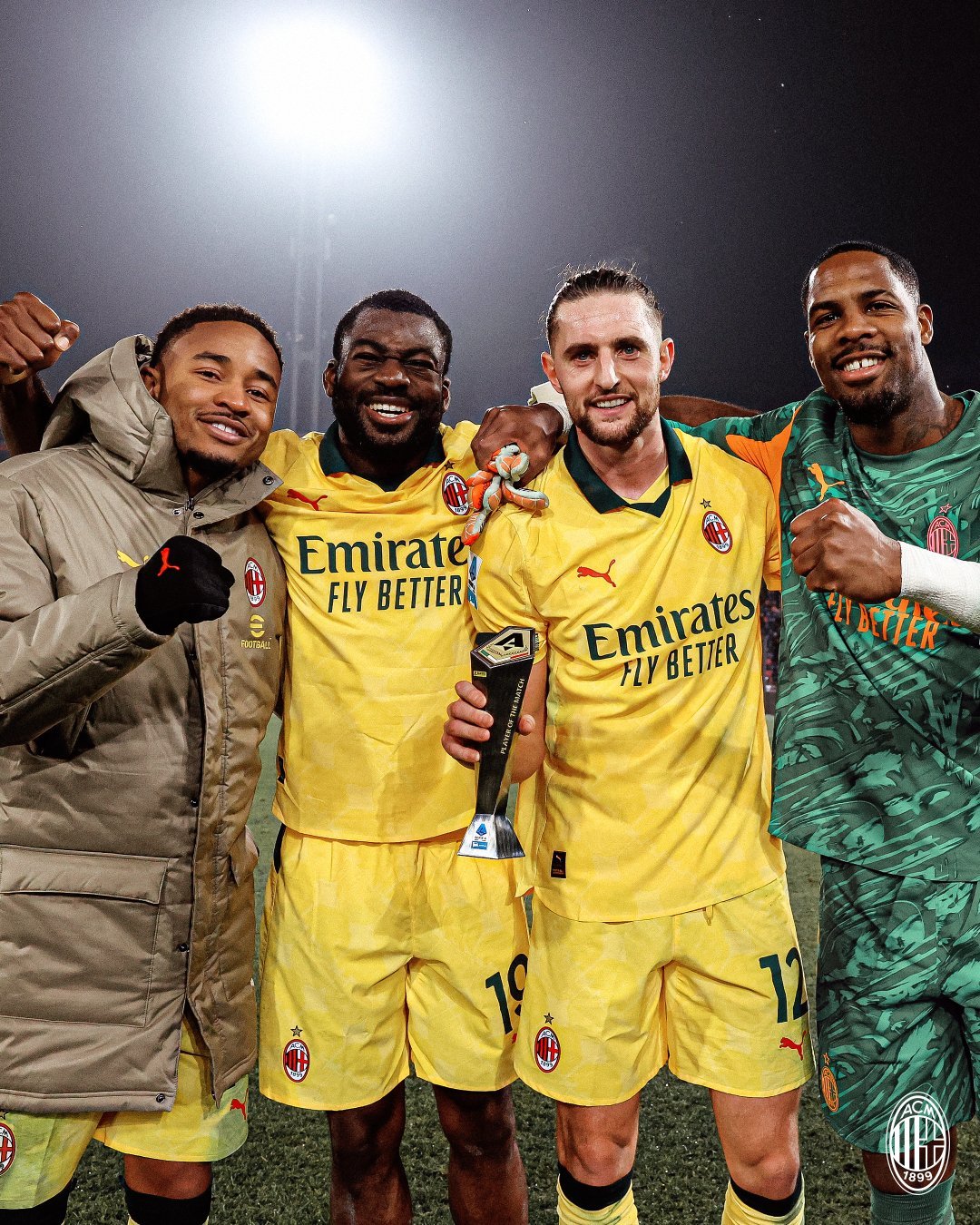 ميلان ضد بيزا