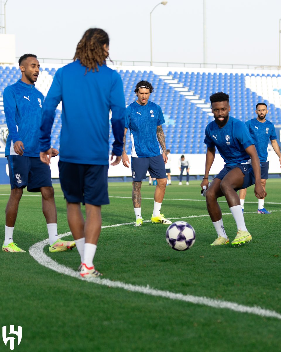 الهلال ضد الوحدة