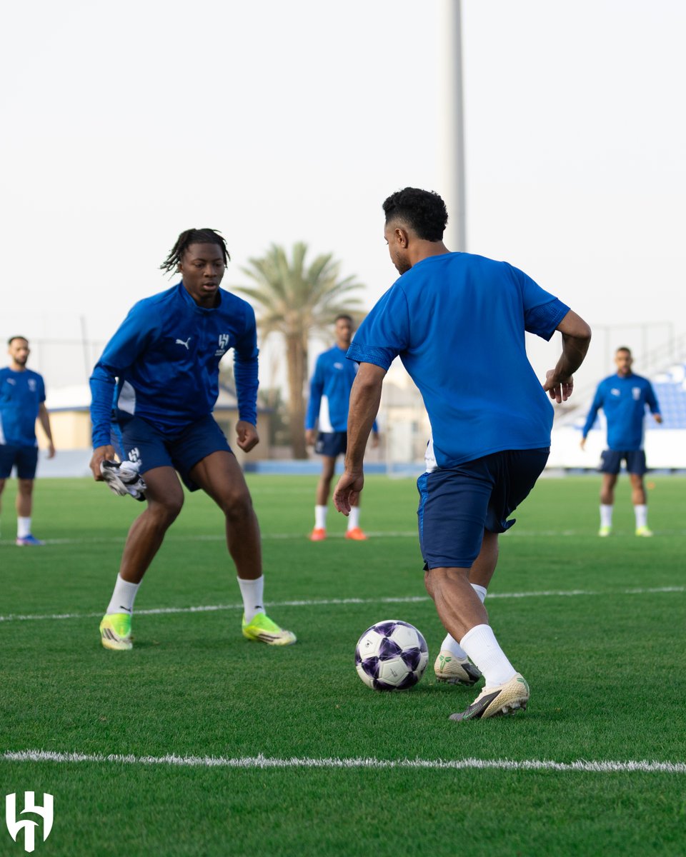 الهلال ضد الأهلي 
