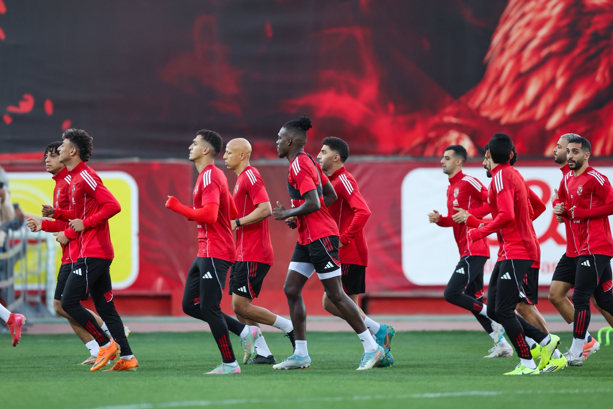 الأهلي ضد المقاولون العرب 