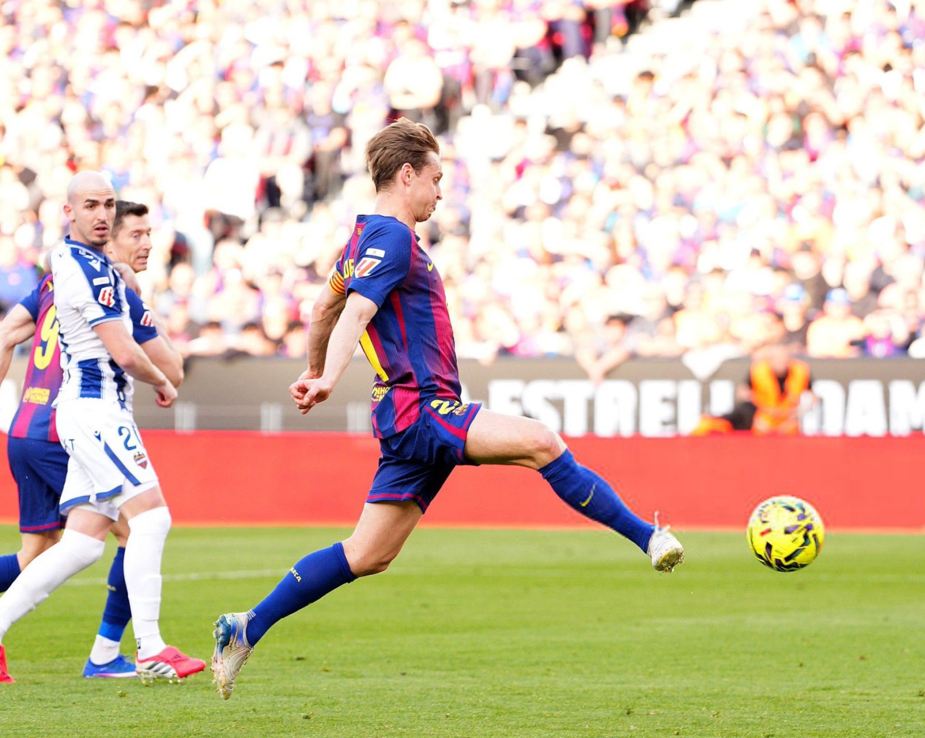 برشلونة ضد نيوكاسل 