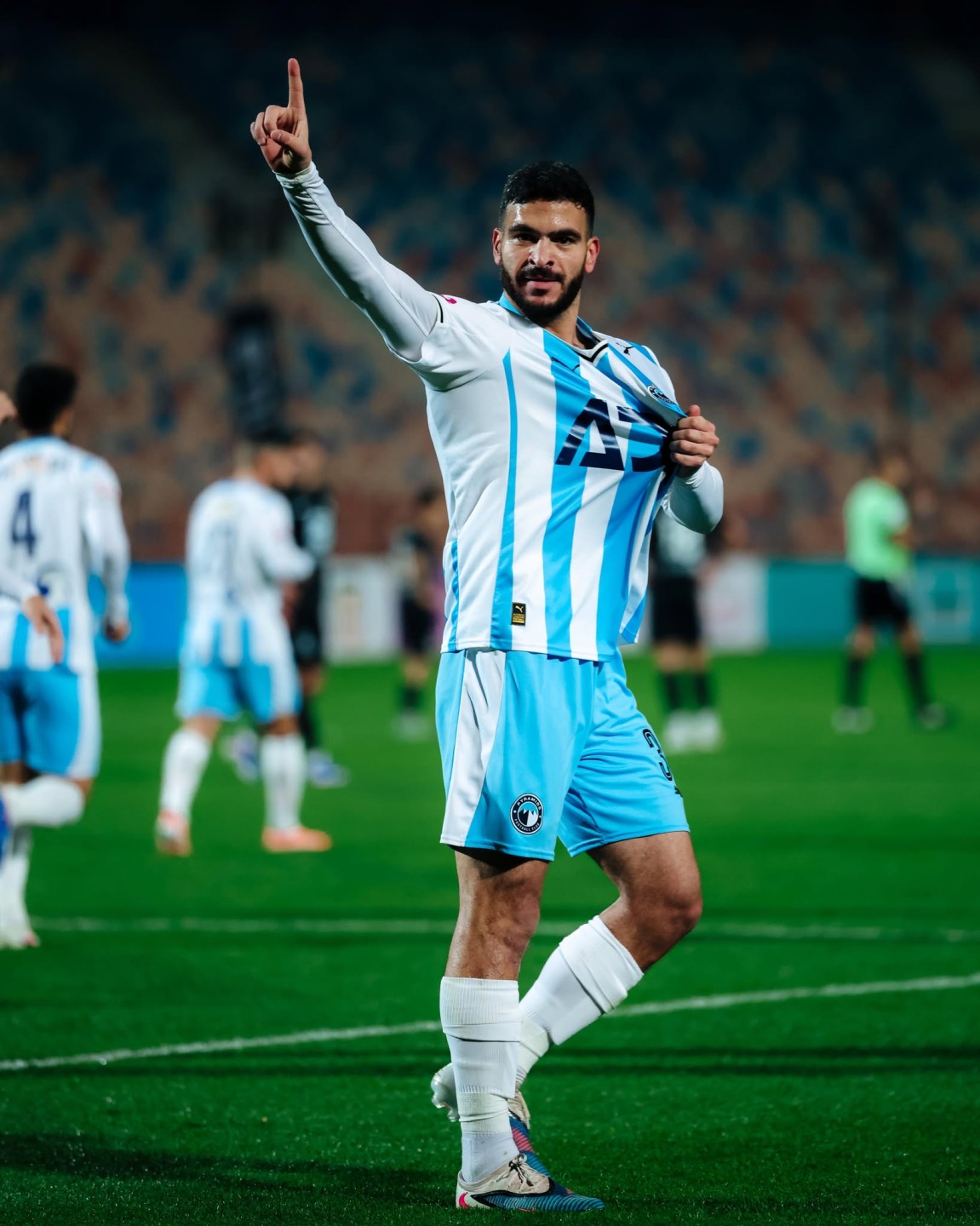 بيراميدز ضد الجيش الملكي