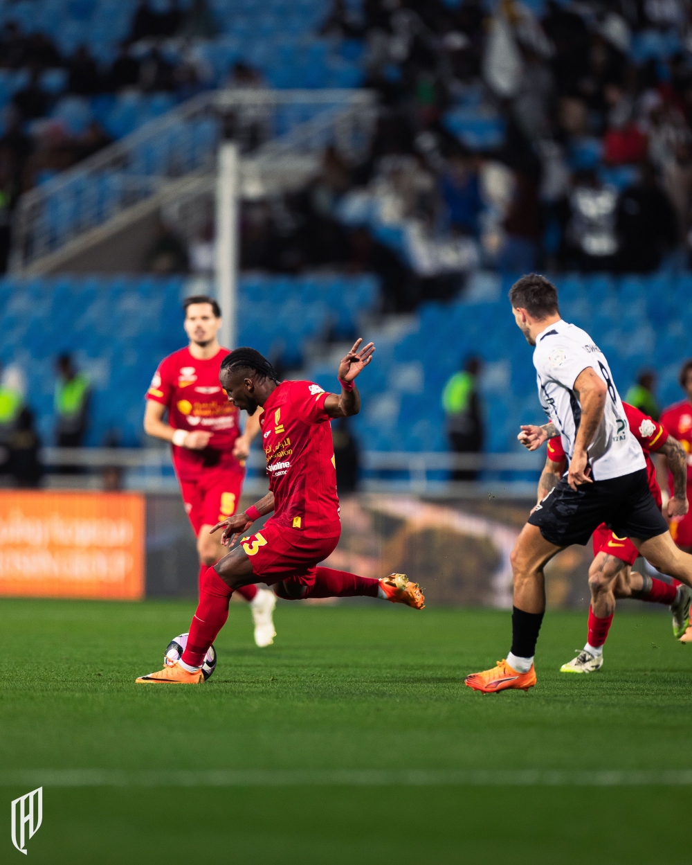 القادسية ضد الشباب