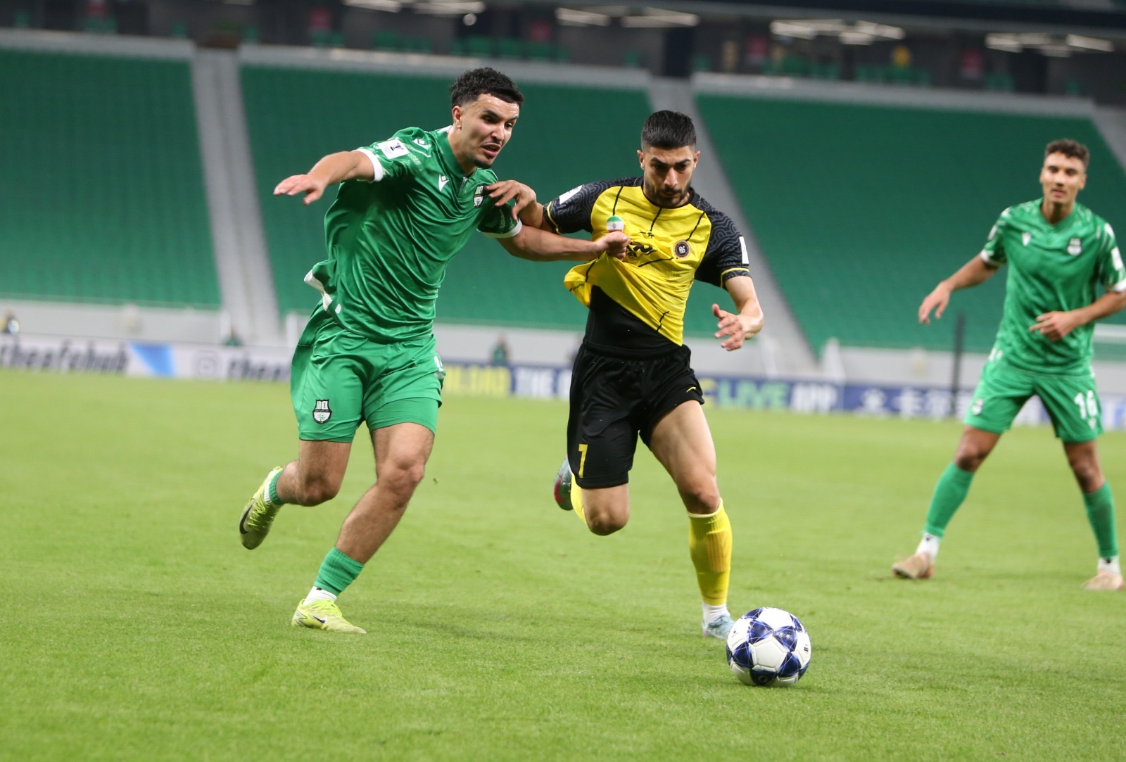 الأهلي ضد سباهان أصفهان