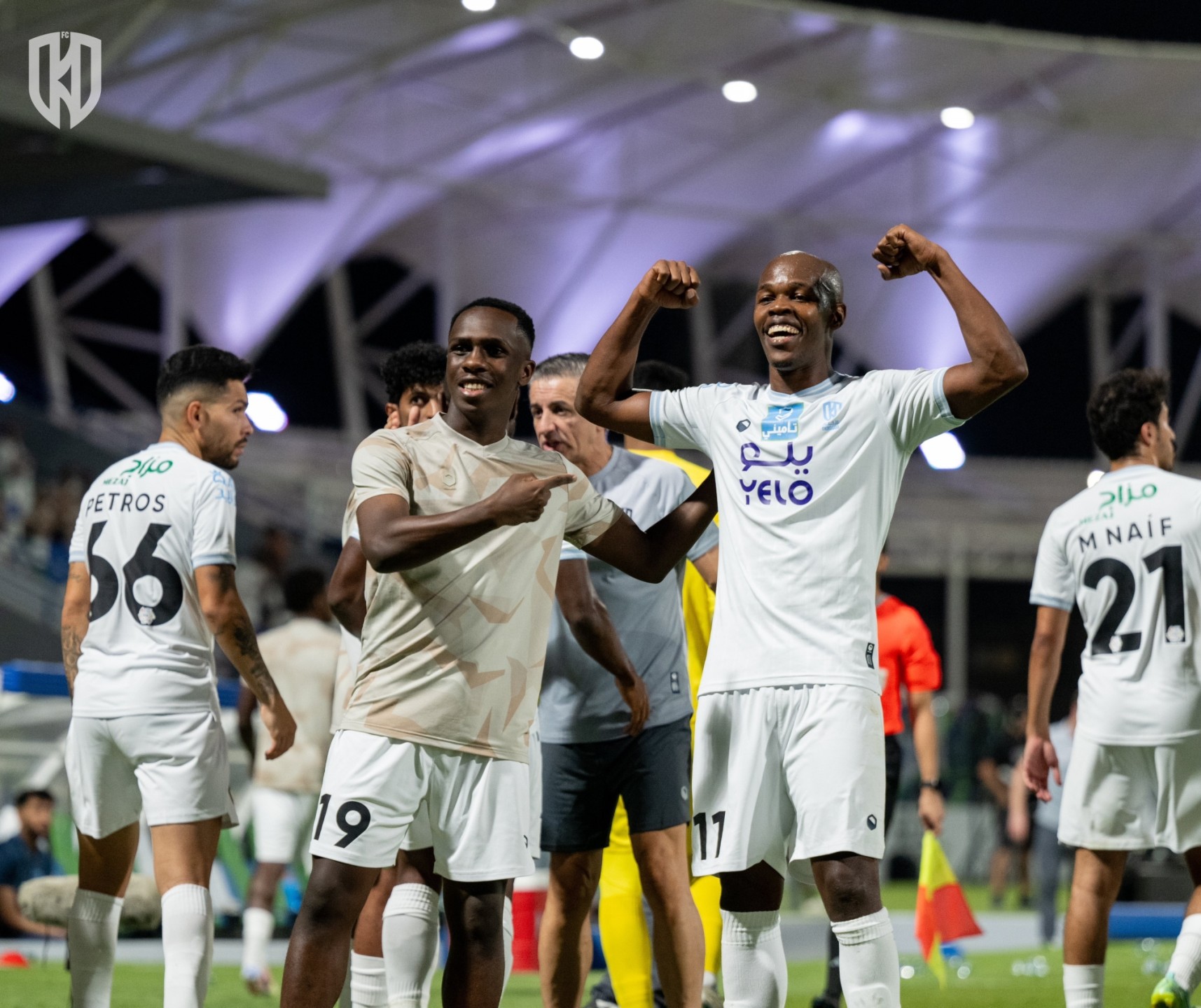 الأخدود ضد الفتح