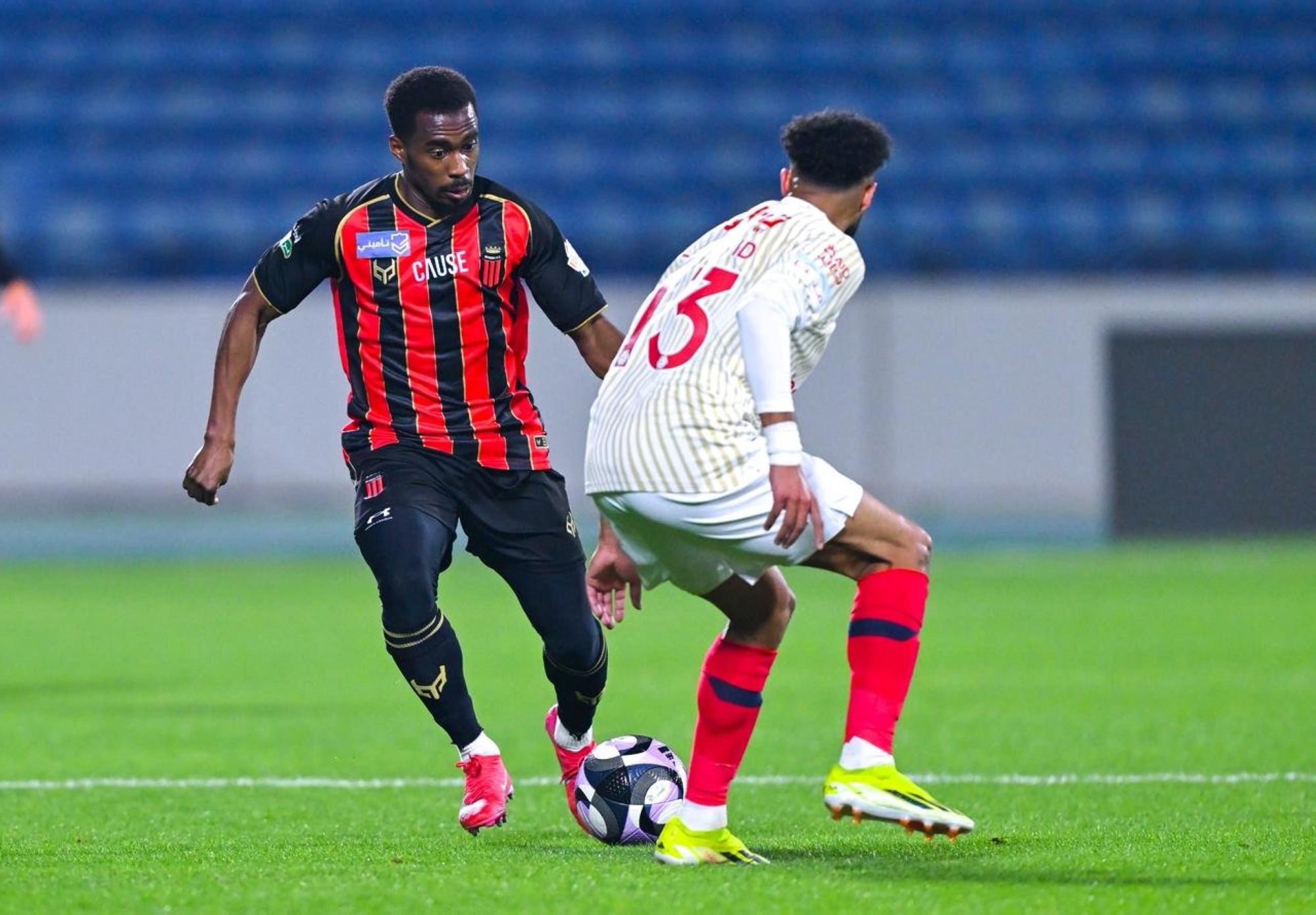 ضمك ضد الرياض