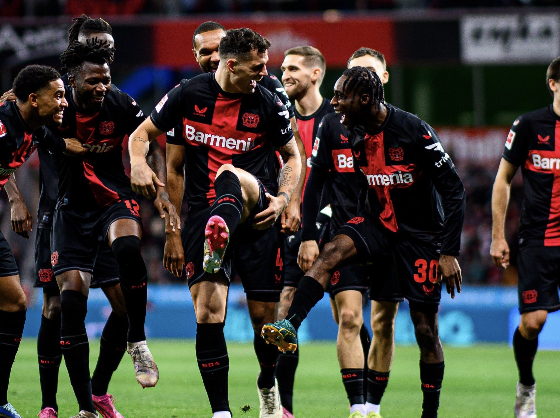 باير ليفركوزن ضد أوجسبورج