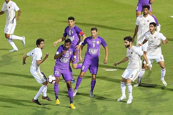 العين ضد كلباء