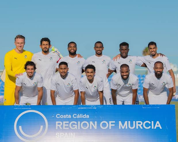 نيوم ضد النجمة 