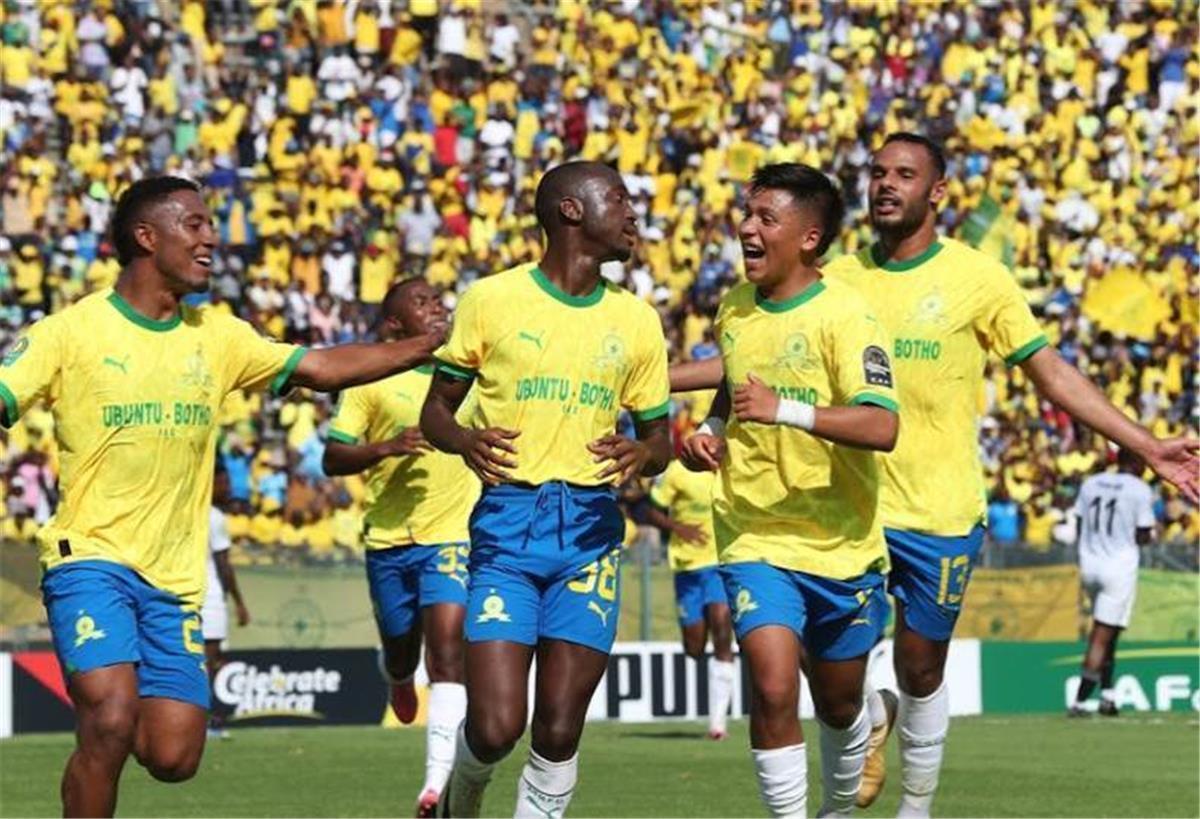 صنداونز ضد مولودية الجزائر