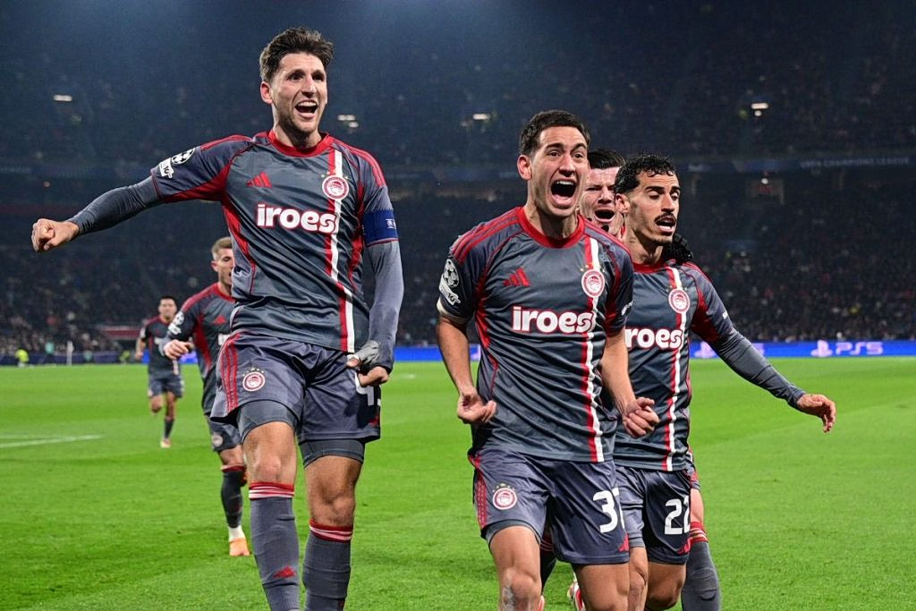 باير ليفركوزن ضد أولمبياكوس