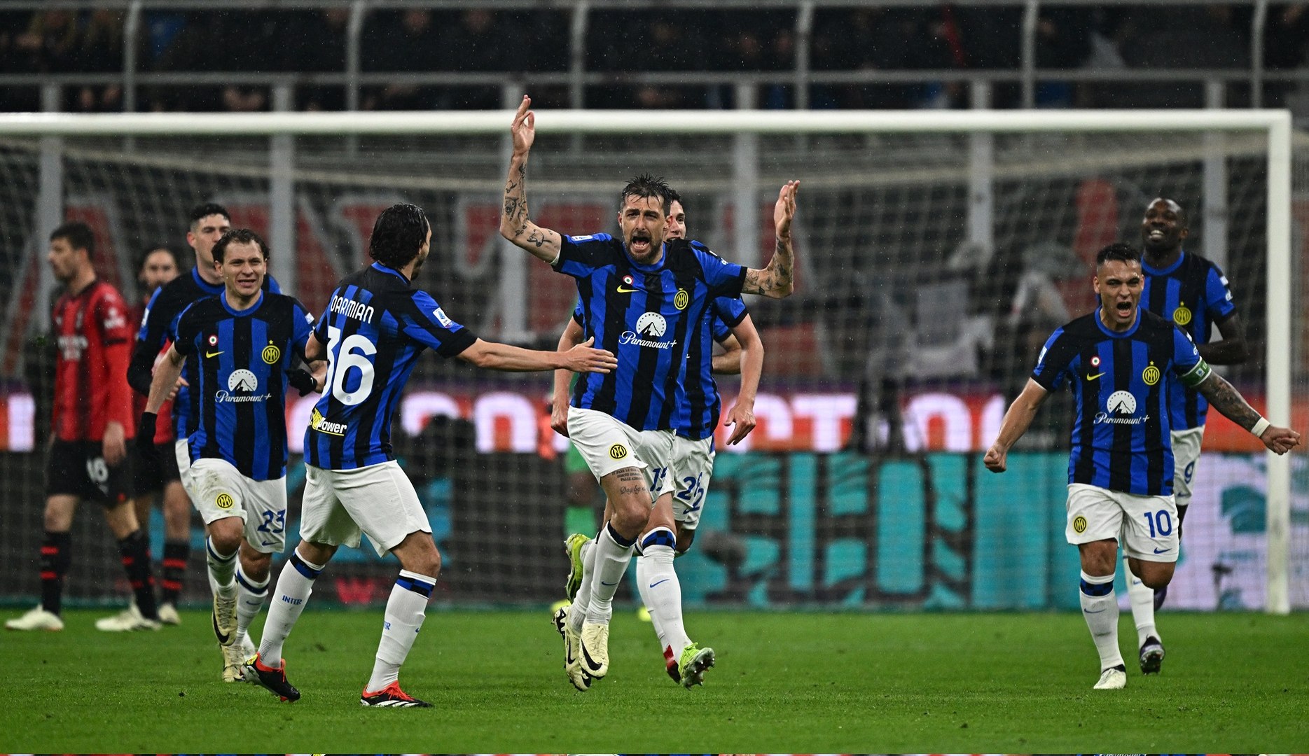 إنتر ميلان ضد بوروسيا دورتموند