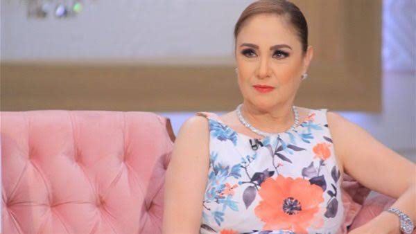 الفنانة شيرين 