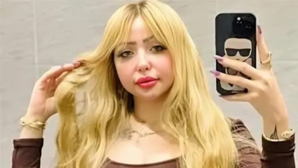 الراقصة بوسي الأسد 