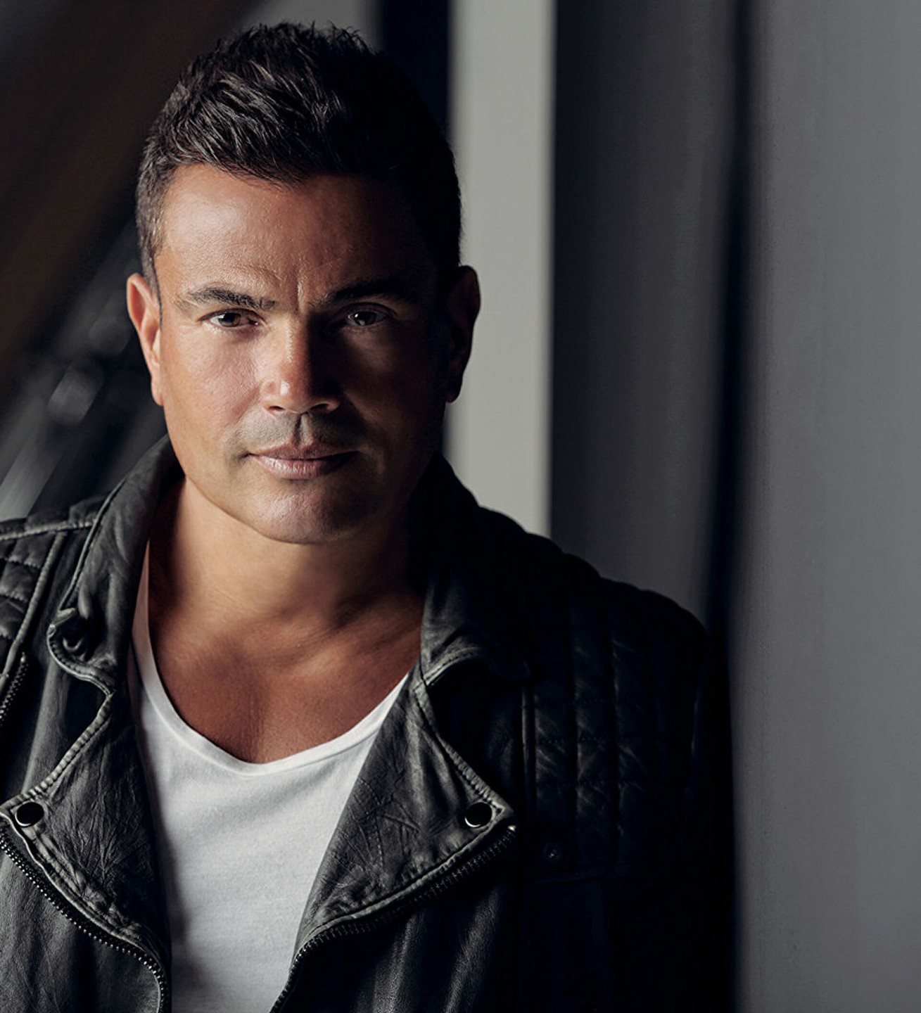 الفنان عمرو دياب 