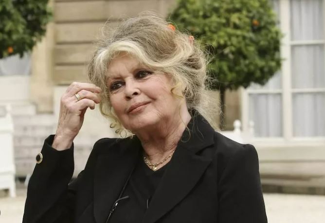 النجمة الفرنسية بريجيت باردو 