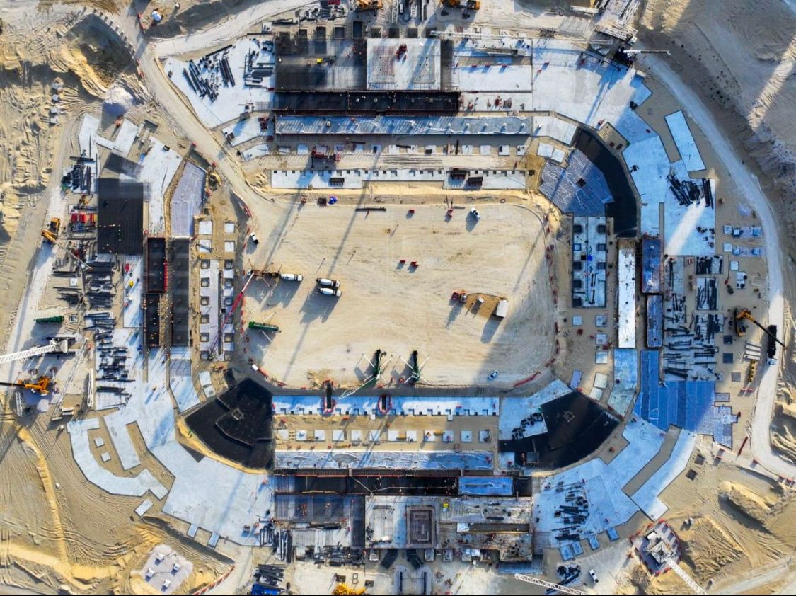 حريق كبير في ملعب ارامكو