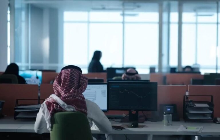 لماذا كان الشتاء هذا العام أدفأ من المعتاد.. ومتى ستودّع المملكة فصل الشتاء؟