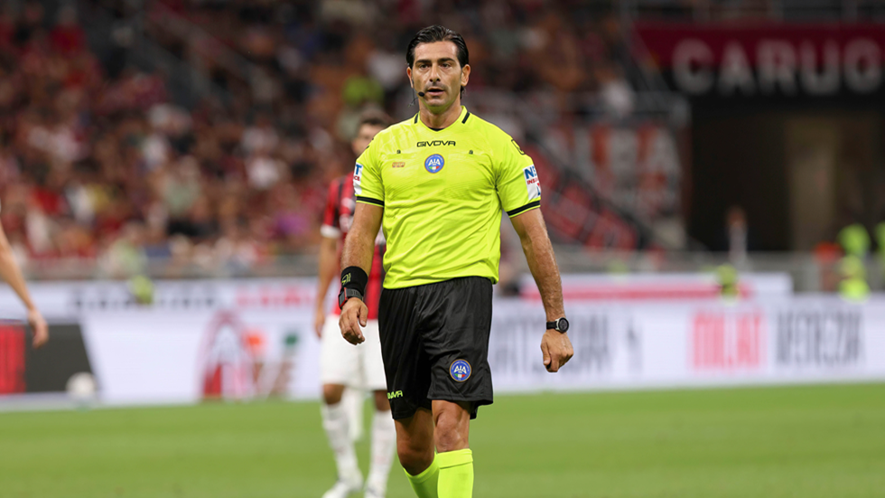 حكم المباراة ماريسكا