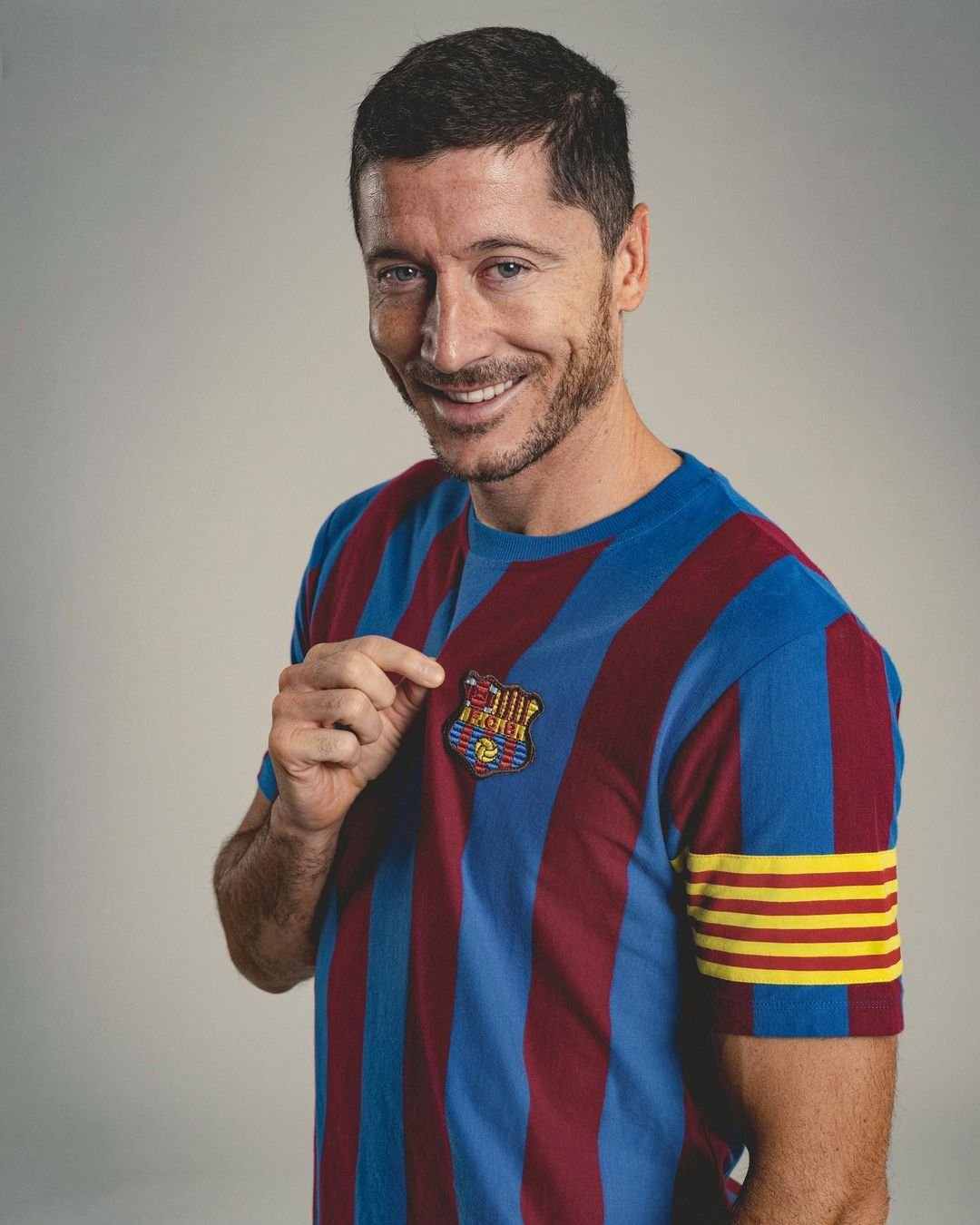 ليفاندوفسكي لاعب برشلونة