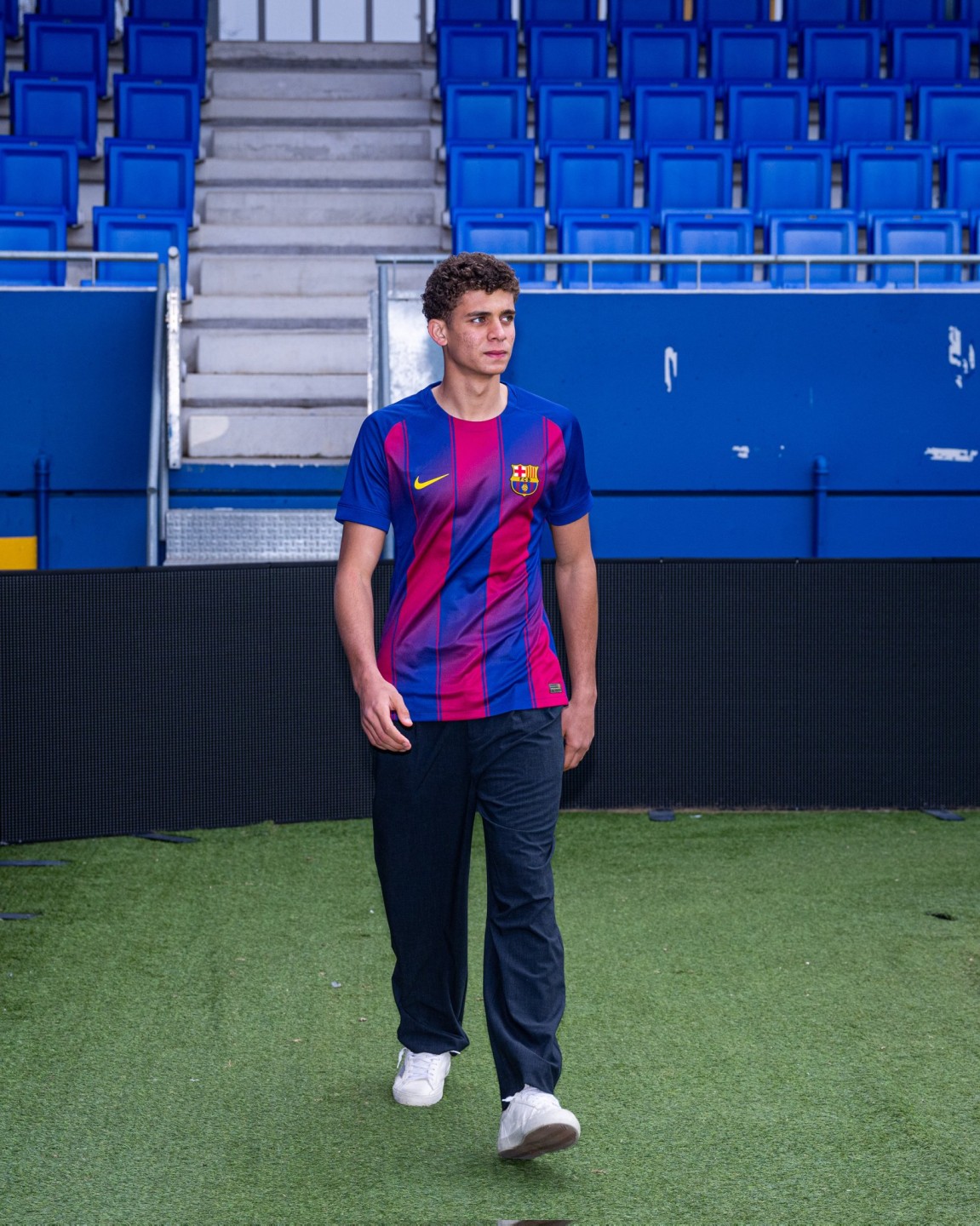 حمزة عبدالكريم لاعب برشلونة 