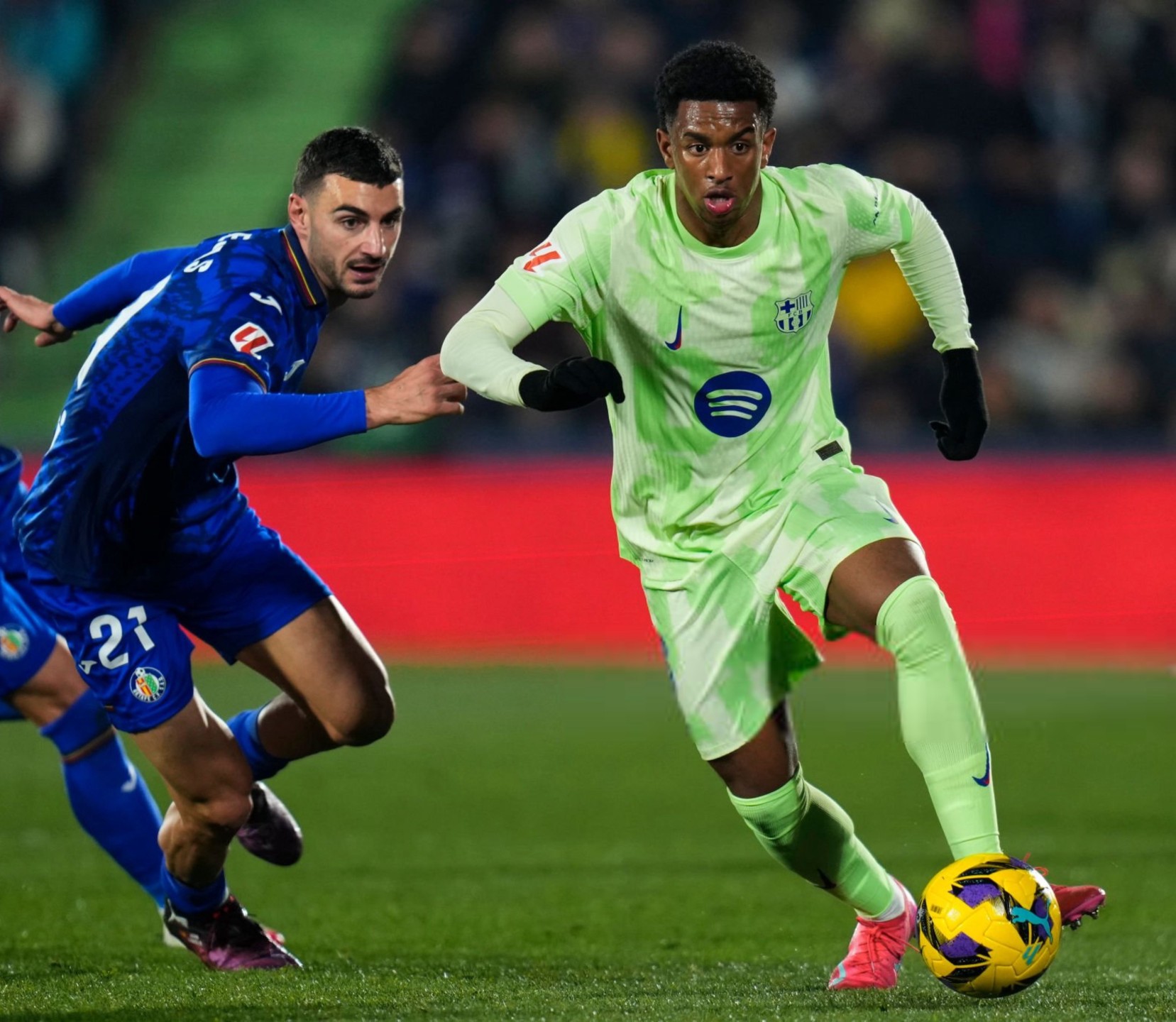 برشلونة و خيتافي 