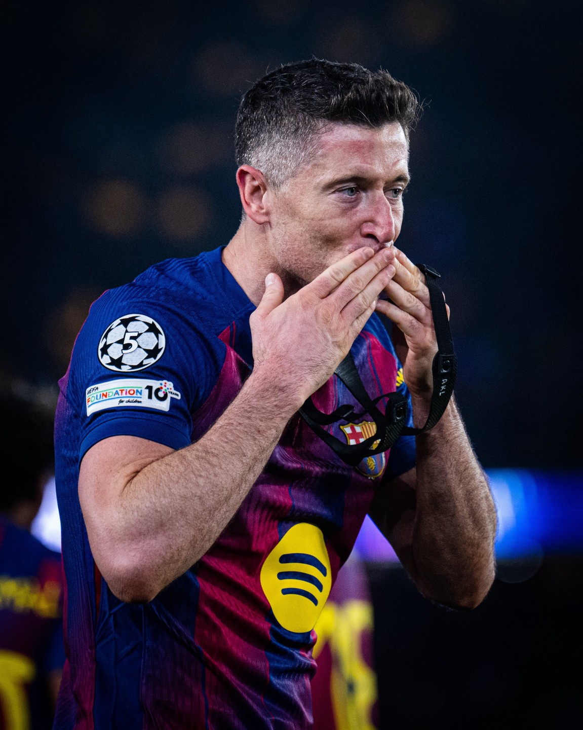 روبرت ليفاندوفسكي مهاجم برشلونة 