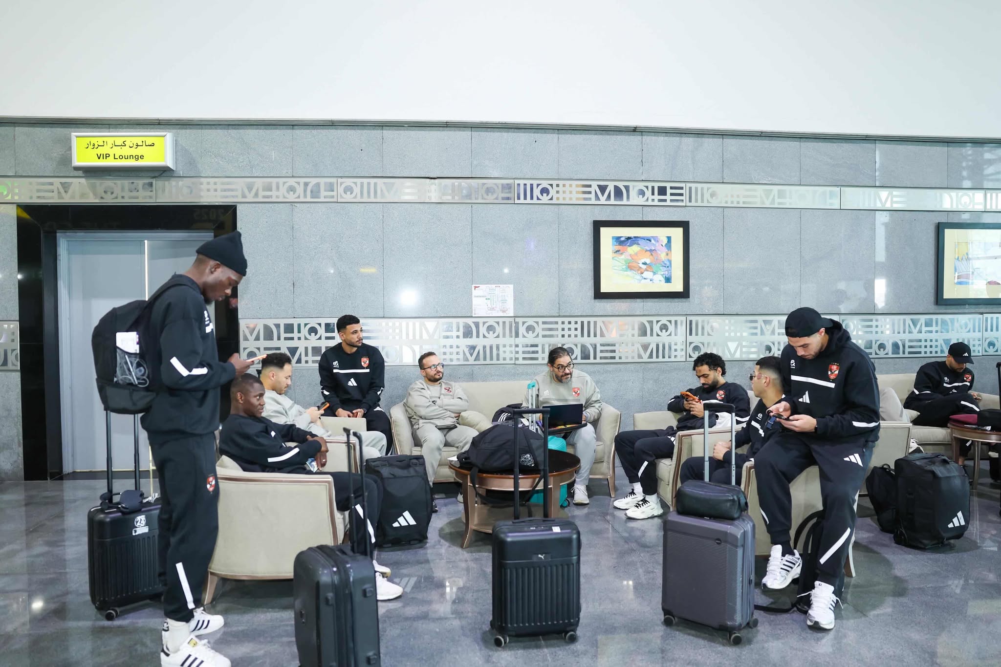 بعثة الاهلي في مطار القاهرة الدولي 