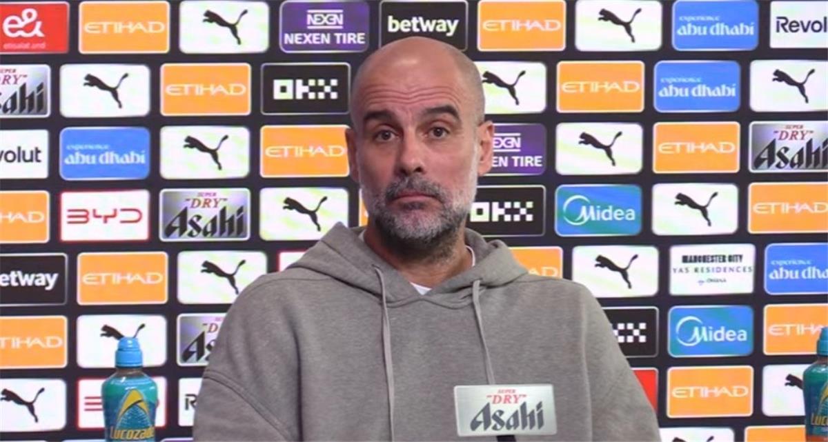 جوارديولا مدرب مانشستر سيتي 