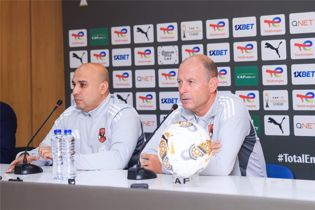 مدرب الأهلي ييس توروب