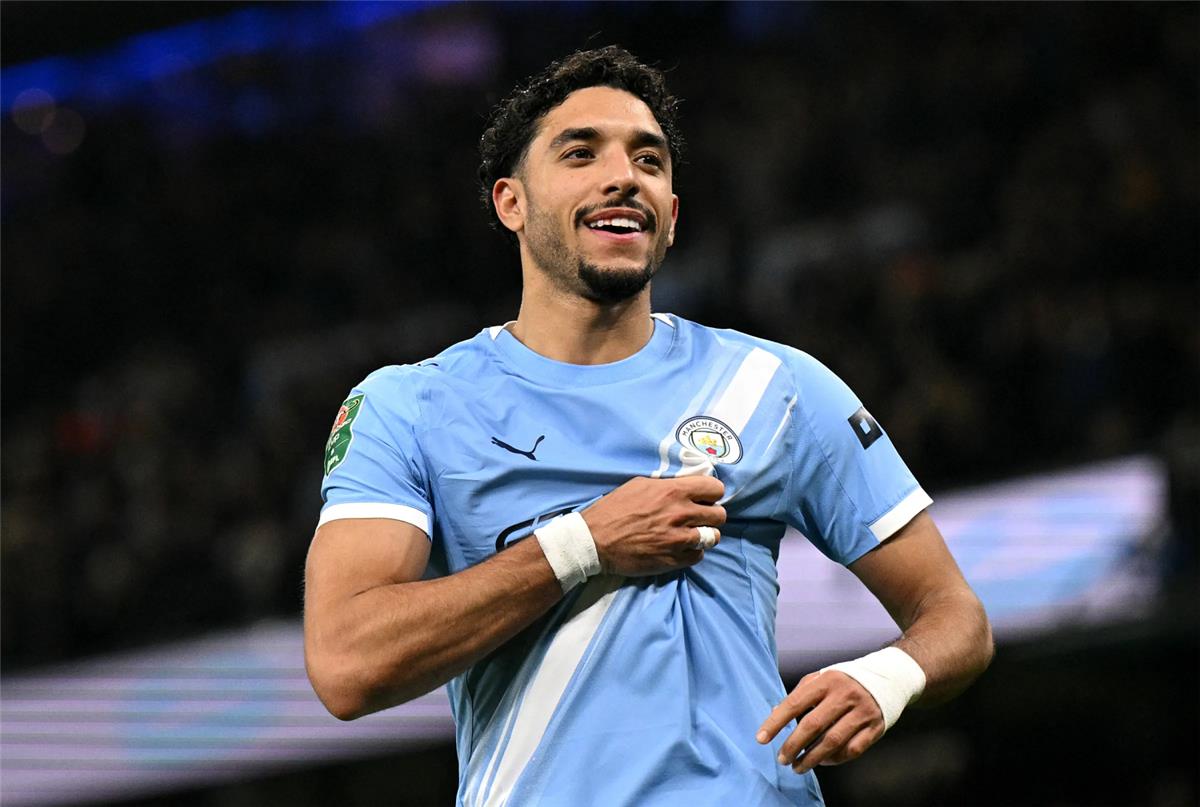 عمر مرموش لاعب مانشستر سيتي 