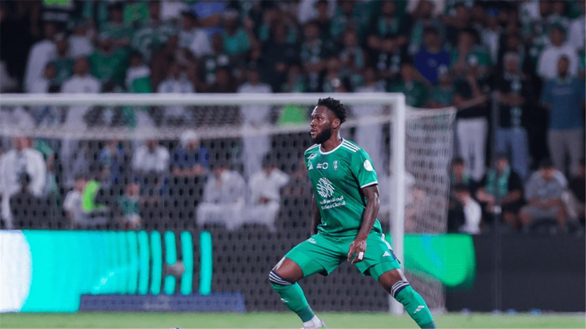 كيسيه لاعب الأهلي السعودي 