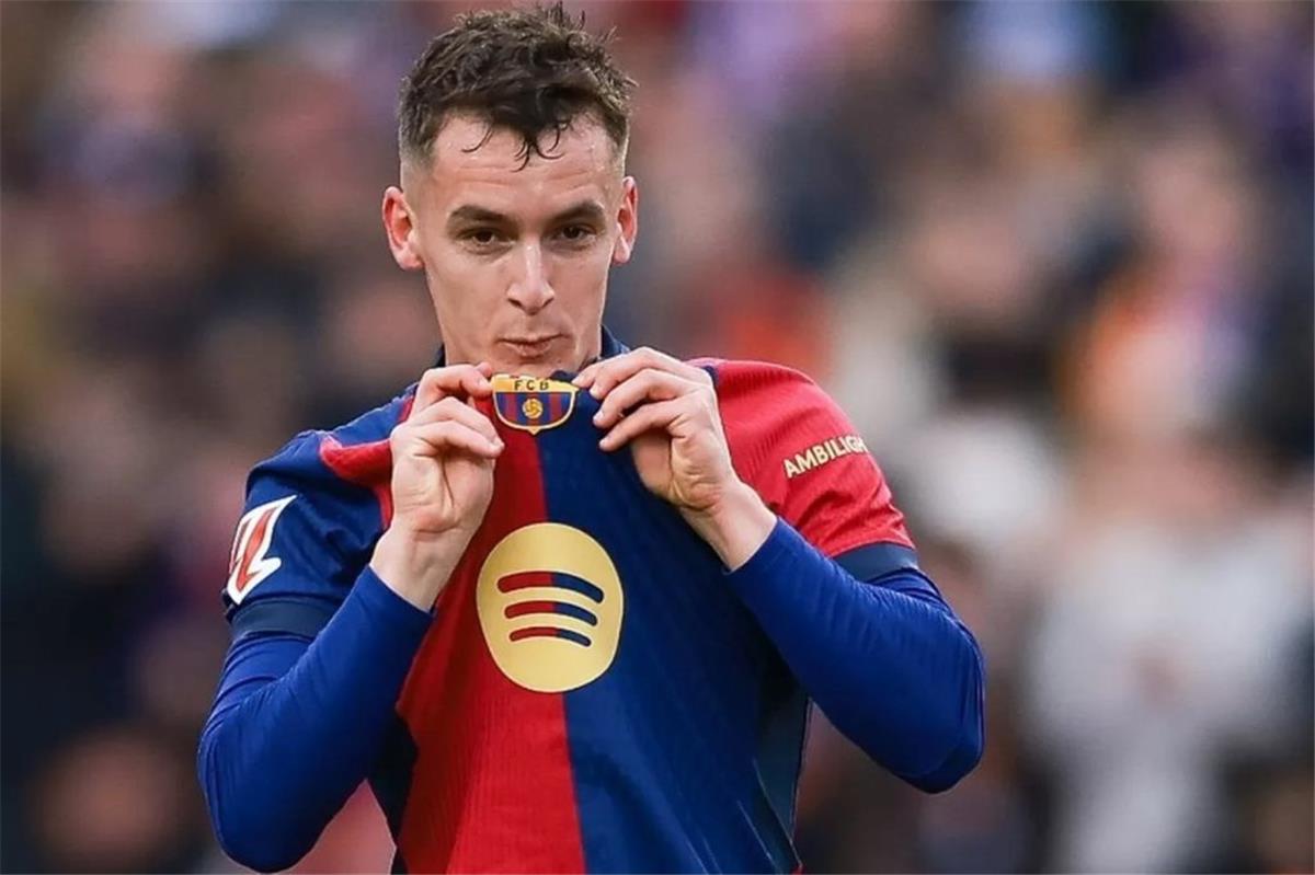 مارك كاسادو لاعب برشلونة 