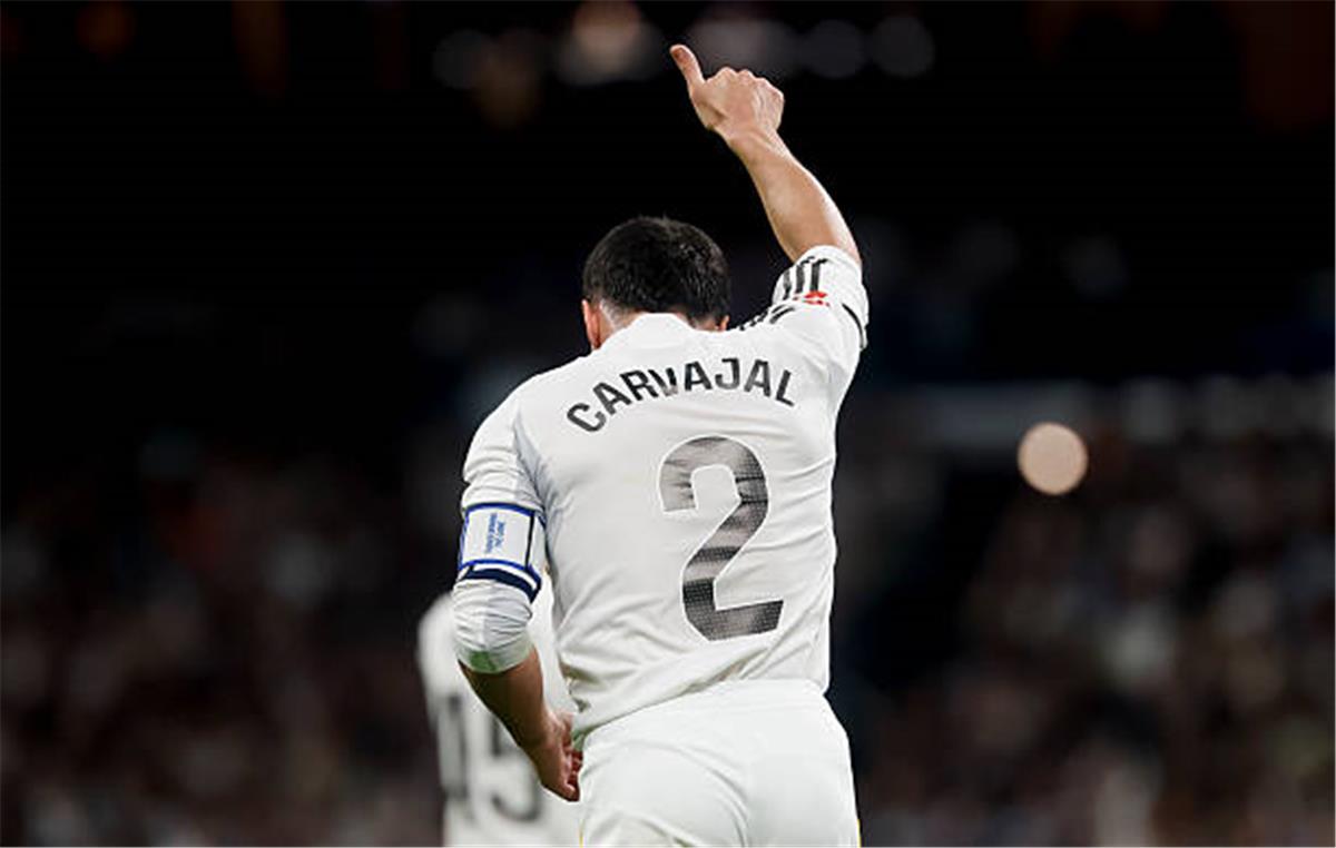 داني كارفاخال قائد ريال مدريد 