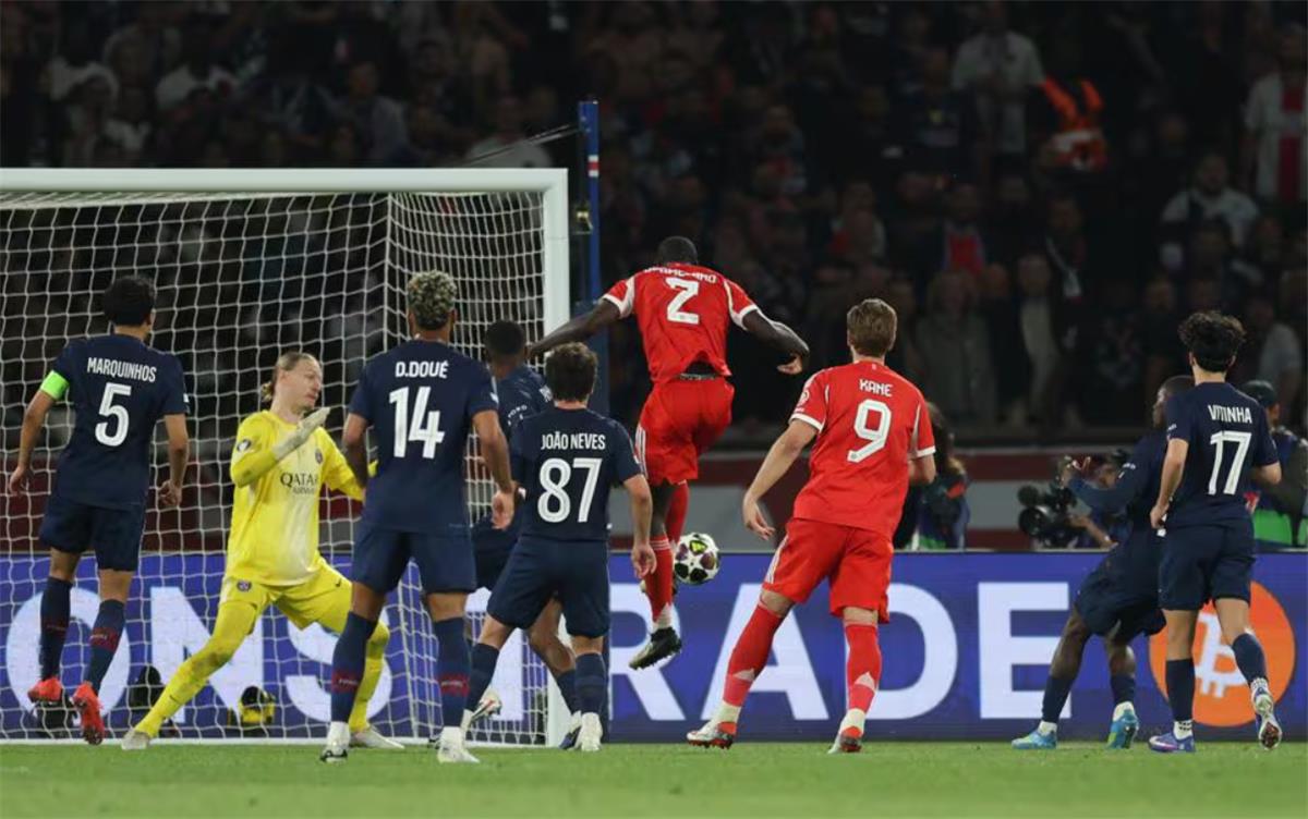 بايرن ميونخ و باريس سان جيرمان 