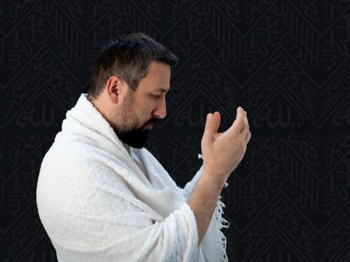 ثواب العمرة عن الميت 