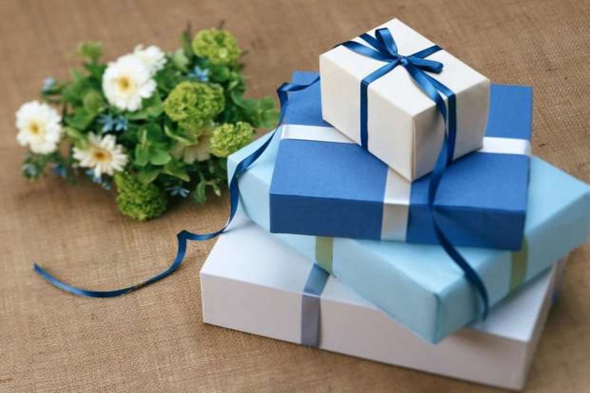 تفسير حلم الهدايا من الأقارب للمتزوجه