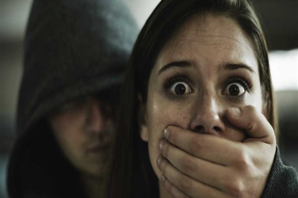 تفسير حلم الخطف من شخص مجهول للعزباء ابن سيرين