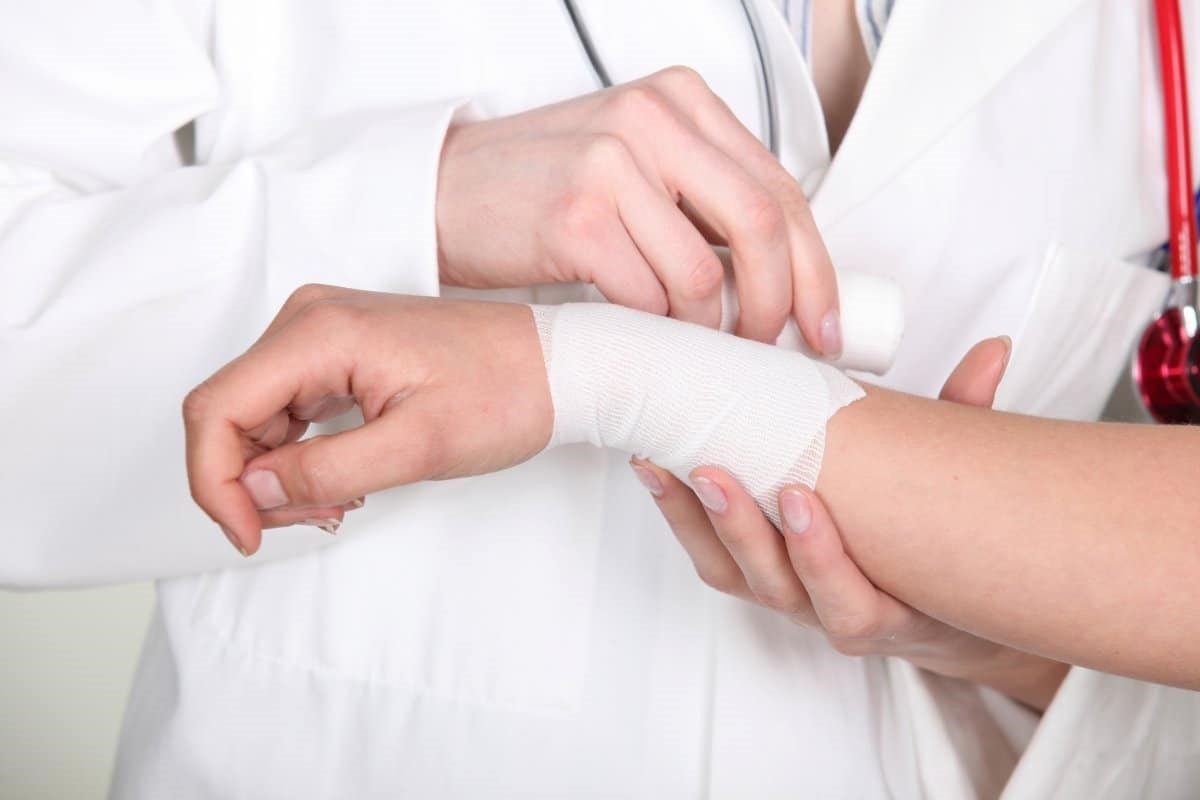 تفسير حلم قطع اليدين