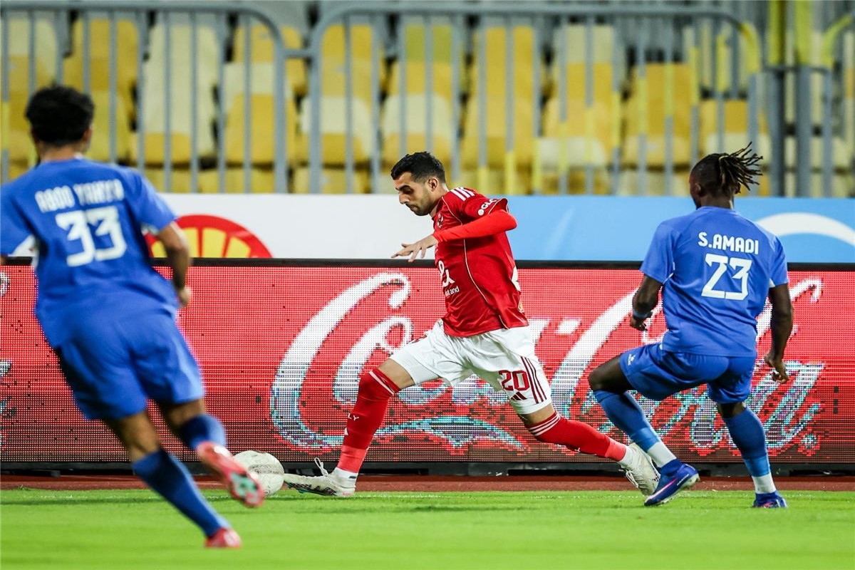 مباراة الأهلي وطلائع الجيش 