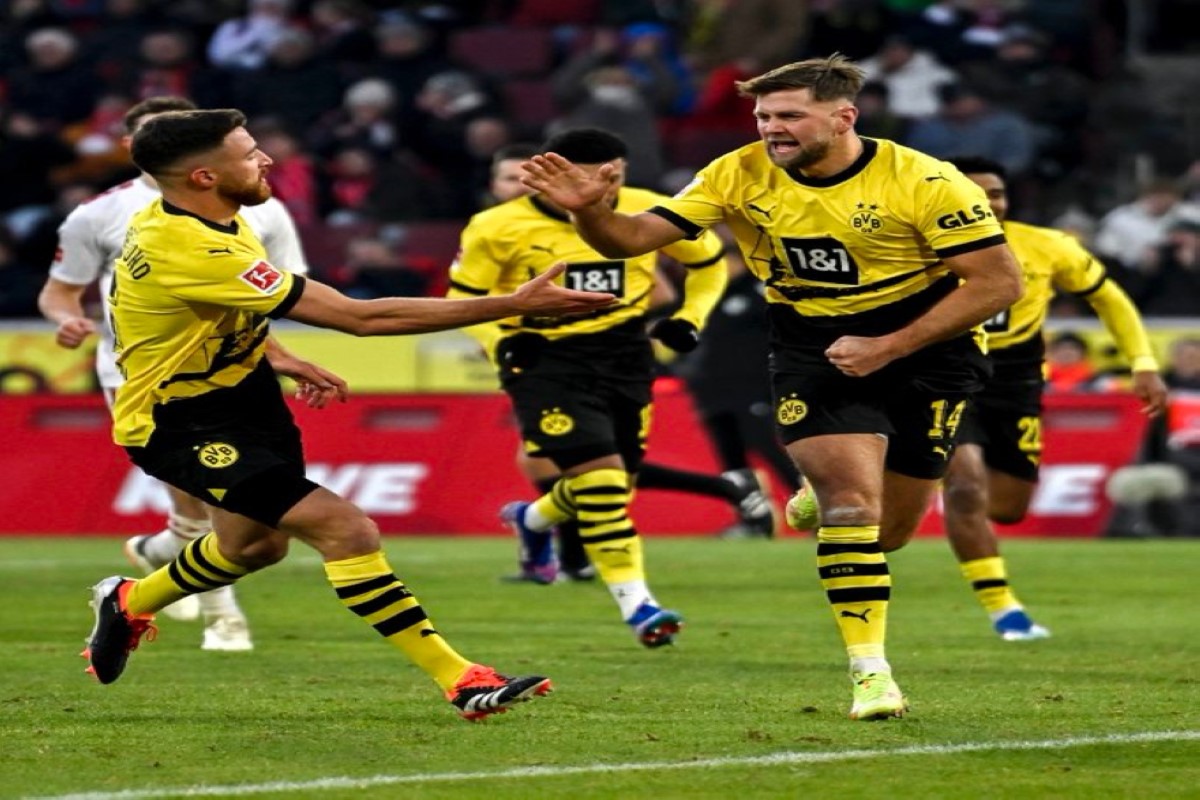 مباراة بوروسيا دورتموند وكولن 