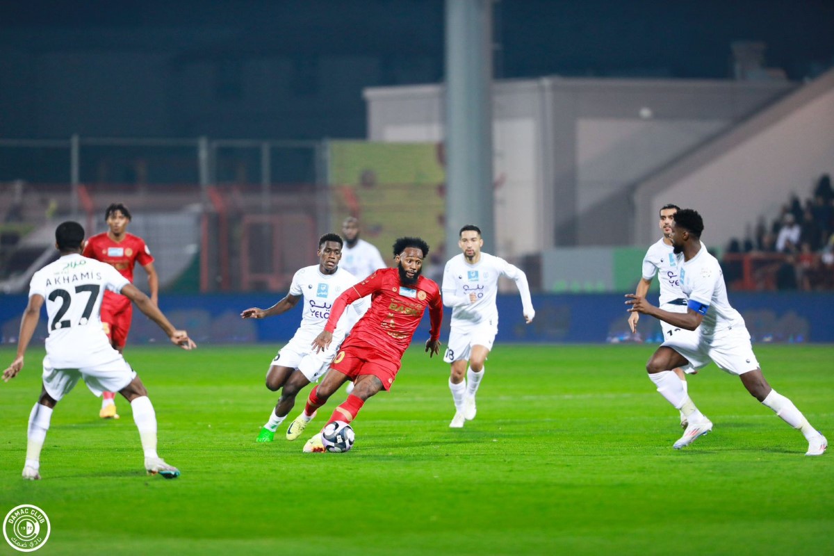 مباراة ضمك والأخدود 